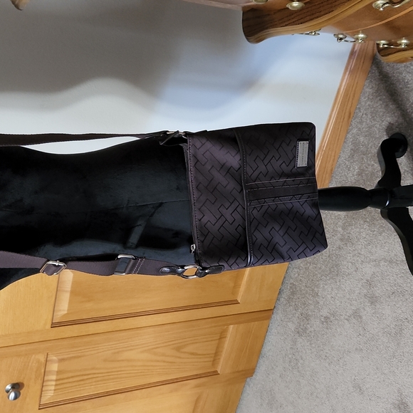 Tommy Hilfiger Handbags - Tommy Hilfiger Brown Crossbody Bag